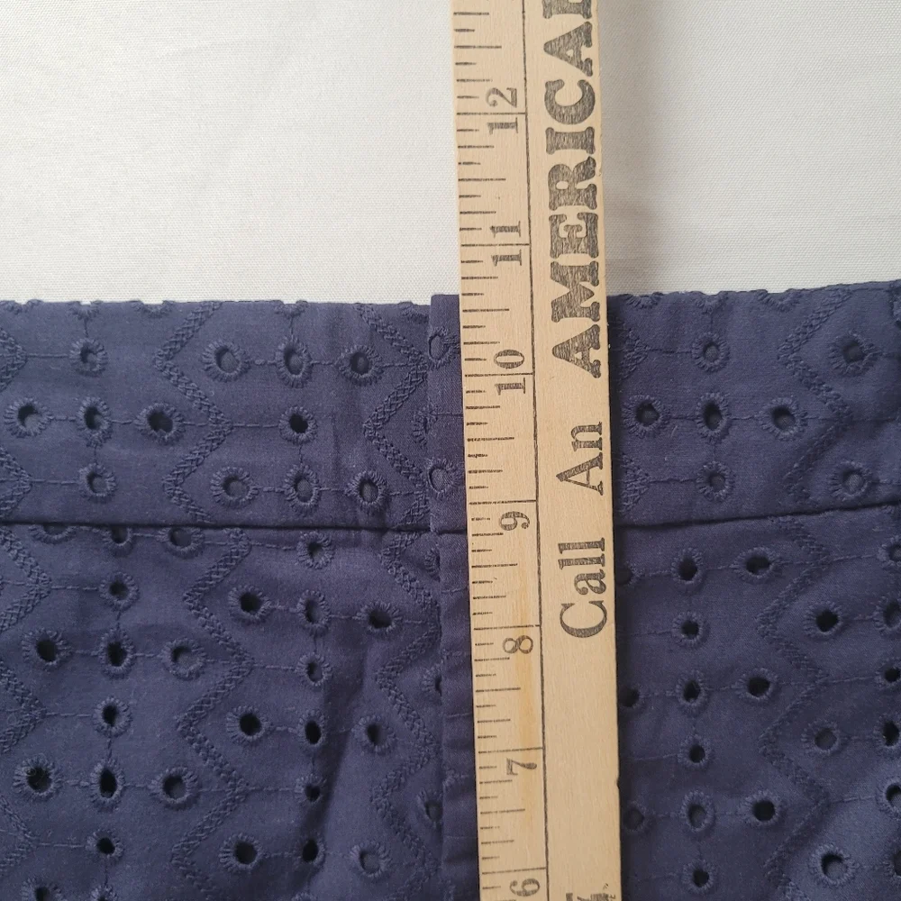 Banana Republic Navy Eyelet Cotton Hampton Chino Shorts Size 10 4